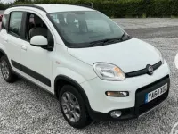Used Fiat Panda 4x4 85 HP (62 kW) 2015 White Hatchback