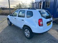 Second-hand Dacia Duster Ambiance 2015 Alb Hatchback