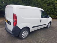 Used Vauxhall Combo 95 HP (69 kW) 2017 White MPV