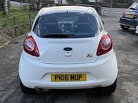 Used Ford Ka Zetec 69 HP (50 kW) 2016 White Hatchback
