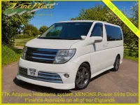 Usado Nissan Elgrand S 250 CV (183 kW) 2008 Blanco Monovolumen