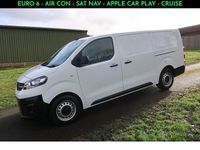 Used Vauxhall Vivaro 100 HP (73 kW) 2021 White MPV