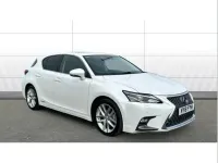 Used Lexus CT200h 134 HP (98 kW) 2018 White Hatchback