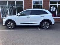 Used Kia Niro 100 kW (136 HP) 2021 White SUV