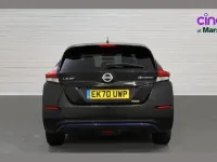 Begagnad Nissan Leaf Tekna 160 kW (218 HK) 2020 Svart Halvkombi