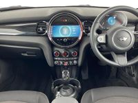 Begagnad Mini Cooper Classic 136 HK (100 kW) 2022 Silver Halvkombi