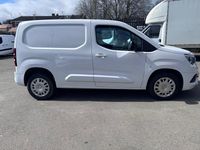 Second-hand Vauxhall Combo 100 CP (73 kW) 2023 Alb Monovolum