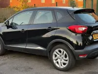 Used Renault Captur Dynamique 90 HP (66 kW) 2016 Black SUV