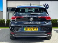 Ny VW ID.3 Pro 150 kW (204 HK) 2025 Svart Halvkombi