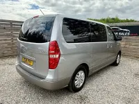 Usado Hyundai I800 SE 170 HP (125 kW) 2018 Prateado Monovolume