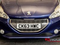 Used Peugeot 208 Allure 70 HP (51 kW) 2013 Blue Hatchback
