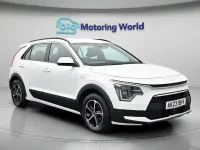 Gebraucht Kia Niro 141 PS (103 kW) 2023 Weiß SUV