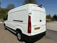 Usado Maxus V90 150 HP (110 kW) 2023 Branco Van