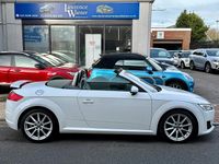 Used Audi TT Roadster Sport 180 HP (132 kW) 2017 White Cabriolet
