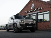 Used Land Rover Defender S 635 HP (467 kW) 2025 Gold SUV