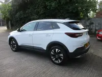 Used Vauxhall Grandland X Sport 120 HP (88 kW) 2018 White SUV