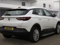 Used Vauxhall Grandland X S 131 HP (96 kW) 2018 White SUV