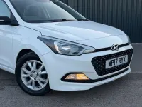 Used Hyundai i20 SE 100 HP (73 kW) 2017 White Hatchback
