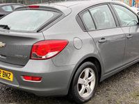 Begagnad Chevrolet Cruze LT 124 HK (91 kW) 2012 Grå Halvkombi