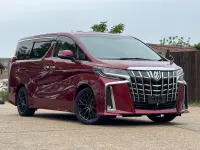 Begagnad Toyota Alphard 182 HK (133 kW) 2019 Brun Minibuss