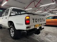 Used Toyota HiLux 102 HP (75 kW) 2000 White Pickup
