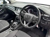 Used Vauxhall Astra Edition 145 HP (106 kW) 2021 Red Hatchback