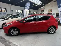 Used Kia Ceed 133 HP (97 kW) 2015 Red Hatchback