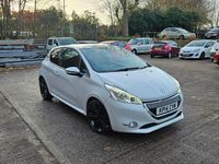 Used Peugeot 208 2014 White Hatchback