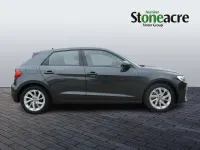 Usado Audi A1 Sportback Sport 116 HP (85 kW) 2018 Cinzento Citadino