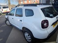 Used Dacia Duster Essentiel 100 HP (73 kW) 2021 White SUV