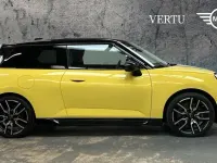 Used Mini Cooper Sport 135 kW (184 HP) 2025 Yellow Hatchback
