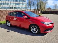 Used Toyota Auris Hybrid Business Edition 2016 Red Hatchback