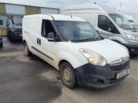 Used Vauxhall Combo 2015 White MPV