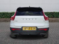Used Volvo XC40 R-Design 2019 White SUV
