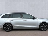 Usado Skoda Octavia SportLine 150 CV (110 kW) 2025 Plateado