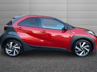 Used Toyota Aygo X 72 HP (52 kW) 2022 Chilli red with black SUV