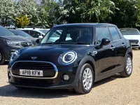 Begagnad Mini Cooper Hatch 2018 Svart Halvkombi