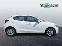 Used Mazda 2 75 HP (55 kW) 2018 White Hatchback