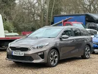 Used Kia Ceed 114 HP (83 kW) 2019 Brown Hatchback