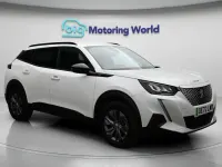 Gebraucht Peugeot e-2008 Active+ 98 kW (134 PS) 2022 Weiß SUV