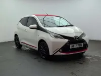 Used Toyota Aygo x-press 69 HP (50 kW) 2017 White Hatchback