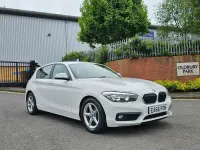 Begagnad BMW 116 Efficient Dynamics 2016 Vit Halvkombi