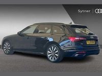 Używany Audi A4 Sport 161 KM (118 kW) 2023 Czarny Kombi