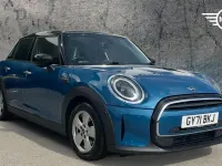 Used Mini Cooper Classic 134 HP (98 kW) 2021 Blue Hatchback