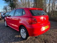 Used VW Polo SE 60 HP (44 kW) 2015 Red Hatchback