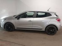 Begagnad Renault Clio V Evolution 90 HK (66 kW) 2023 Silver Halvkombi