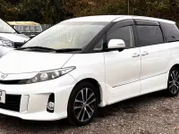 Usado Toyota Estima 2024 Blanco Monovolumen