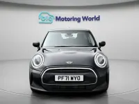 Usado Mini Cooper Classic 134 CV (98 kW) 2022 Azul Utilitario