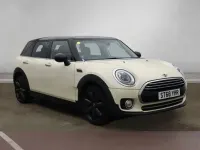 Used Mini Cooper Clubman Exclusive 136 HP (100 kW) 2019 White Estate