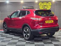 Used Nissan Qashqai 360º 110 HP (80 kW) 2015 Red SUV
